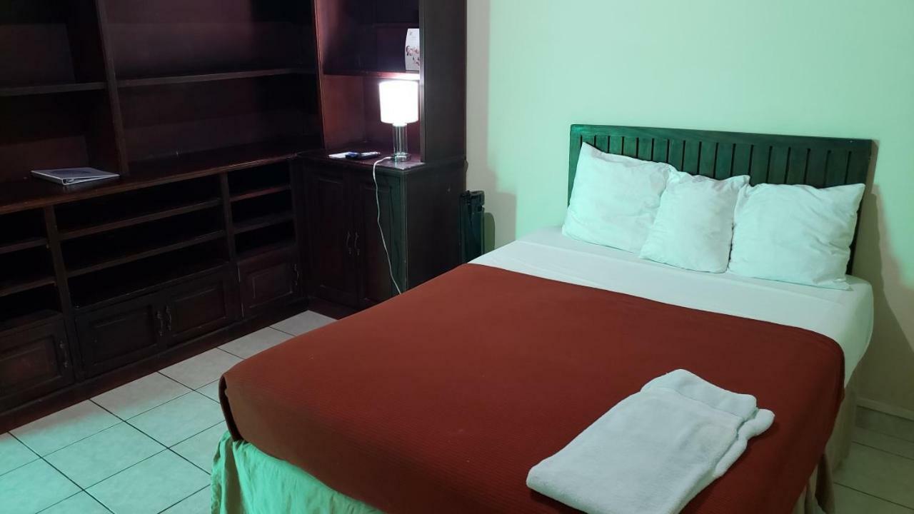 Domus Hotel 圣萨尔瓦多 外观 照片